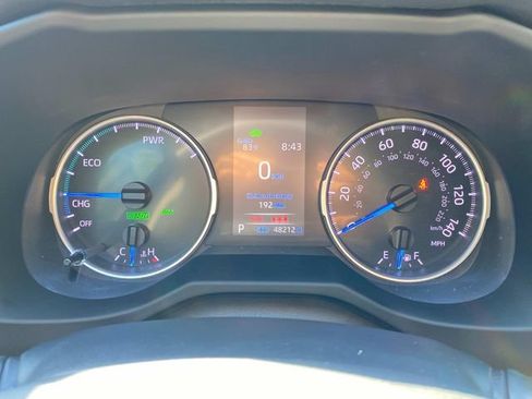 Used 2022 Toyota RAV4 XLE Premium AWD/4WD image 17