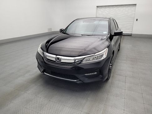 Used 2016 Honda Accord Touring image 15