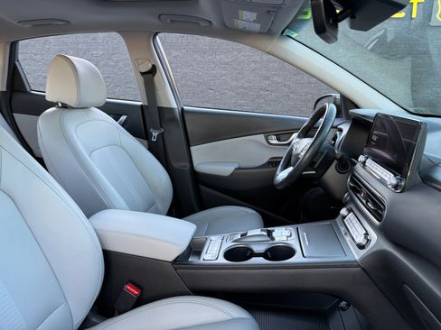 Used 2023 Hyundai Kona Limited image 20