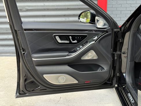 Used 2024 Mercedes-Benz Maybach S 580 4MATIC w/ Manufaktur Leather Package image 16