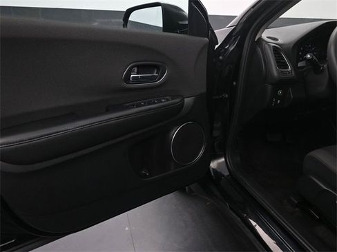 Used 2022 Honda HR-V EX image 17