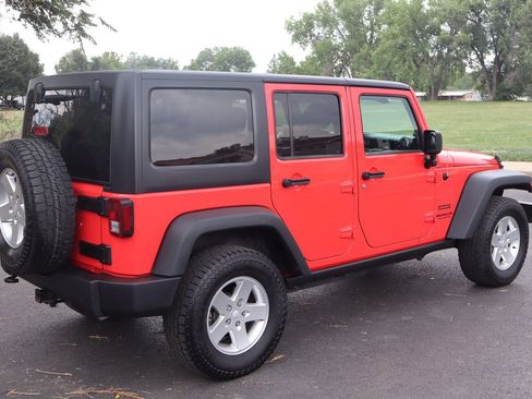 Used 2013 Jeep Wrangler Unlimited Sport AWD/4WD image 4