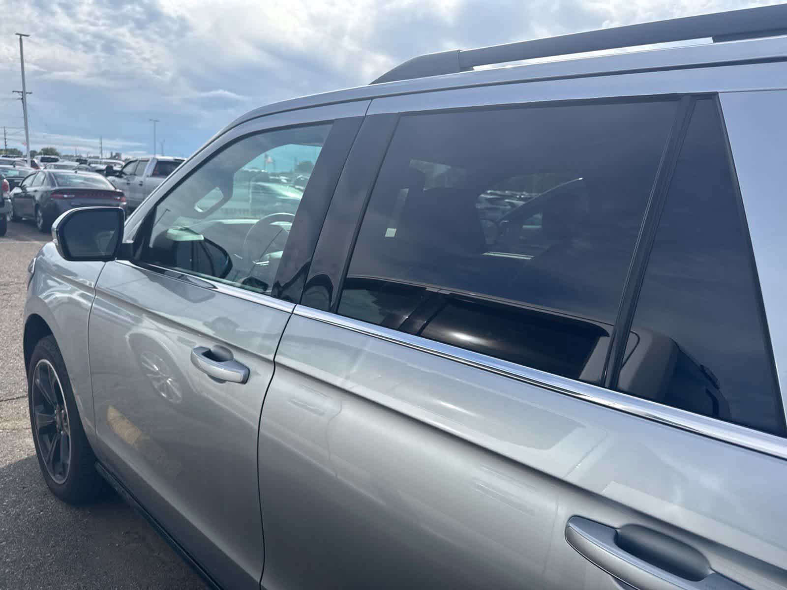Used 2022 Ford Expedition Limited AWD/4WD image 18