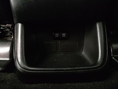 Used 2019 Toyota Highlander LE image 73