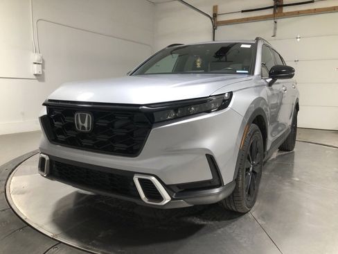 Used 2023 Honda CR-V Sport Touring image 3