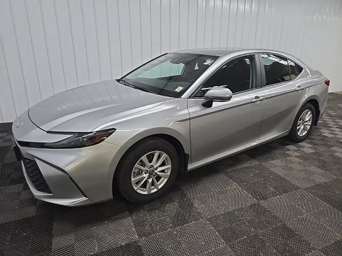 Used 2025 Toyota Camry LE w/ Convenience Package AWD/4WD image 6