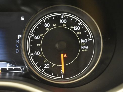 Certified 2016 Jeep Cherokee Trailhawk w/ Comfort/Convenience Group image 53