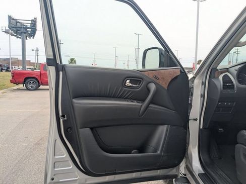 Used 2024 Nissan Armada SL w/ Captain's Chairs Package RWD image 11