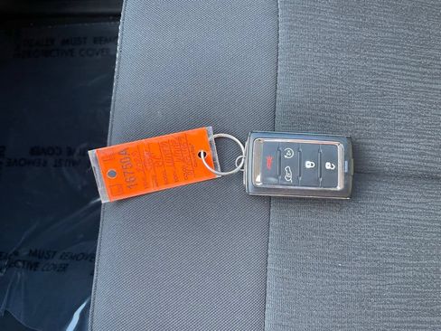 Used 2023 Jeep Grand Cherokee Laredo w/ Luxury Tech Group I AWD/4WD image 16