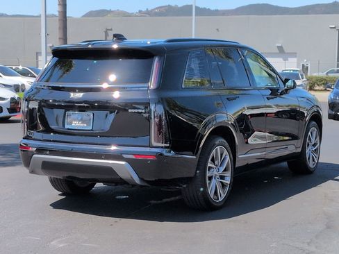 Used 2026 Cadillac Vistiq Sport w/ LPO, Floor Liner Package AWD/4WD image 10