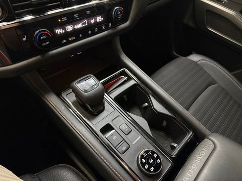 Used 2023 Nissan Pathfinder Rock Creek image 16