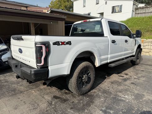 Used 2017 Ford F250 XL AWD/4WD image 2