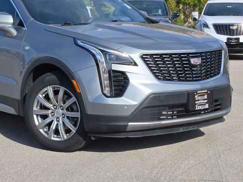 Used 2023 Cadillac XT4 Premium Luxury image 2