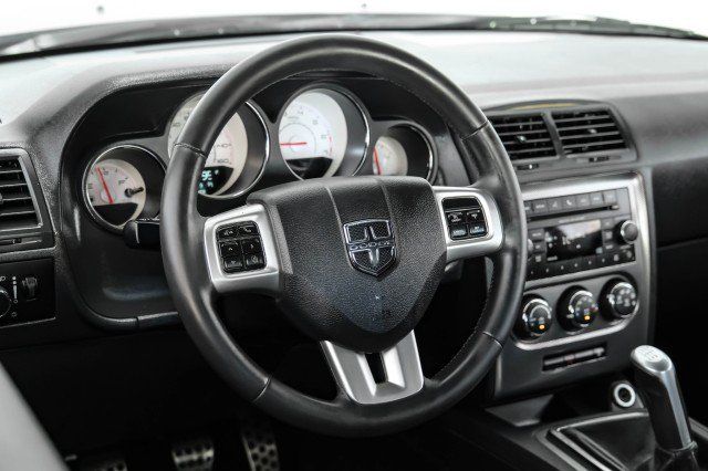 Used 2013 Dodge Challenger R/T RWD image 13