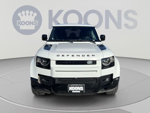 Used 2024 Land Rover Defender 110 X-Dynamic SE AWD/4WD image 11