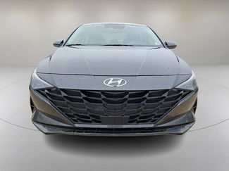 Used 2023 Hyundai Elantra SEL w/ Convenience Package FWD video 3