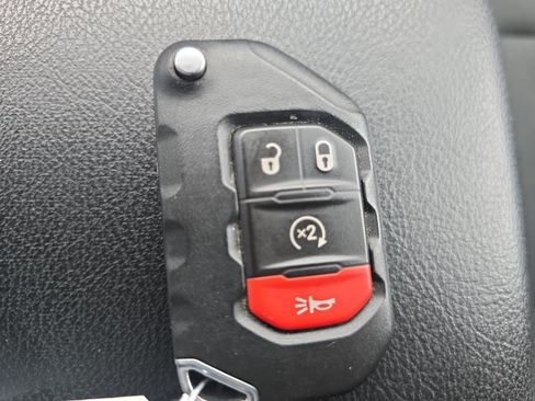 Used 2021 Jeep Gladiator Rubicon AWD/4WD image 30