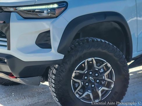 Used 2023 Chevrolet Colorado ZR2 w/ ZR2 Convenience Package III image 4