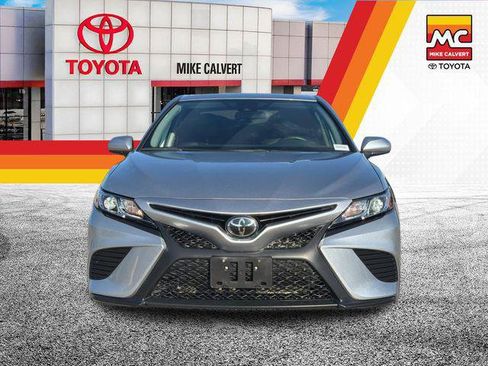 Used 2020 Toyota Camry SE FWD image 8