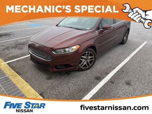 Used 2016 Ford Fusion SE image 18