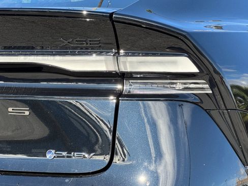 New 2026 Toyota Prius Plug-In Hybrid image 32