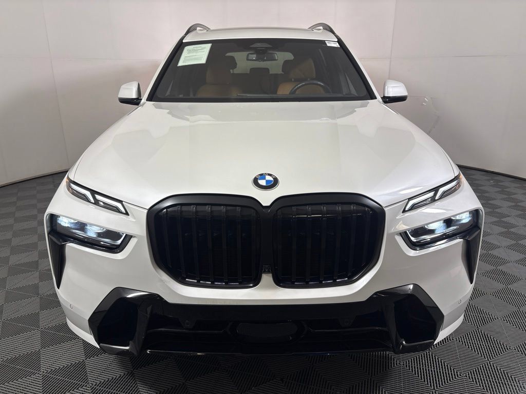 Certified 2026 BMW X7 xDrive40i AWD/4WD image 3