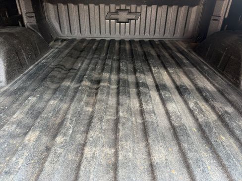 Used 2021 Chevrolet Silverado 1500 LT Trail Boss w/ Bed Protection Package AWD/4WD image 17