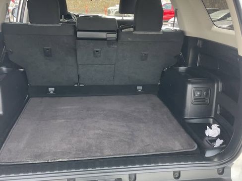 Used 2015 Toyota 4Runner SR5 image 5