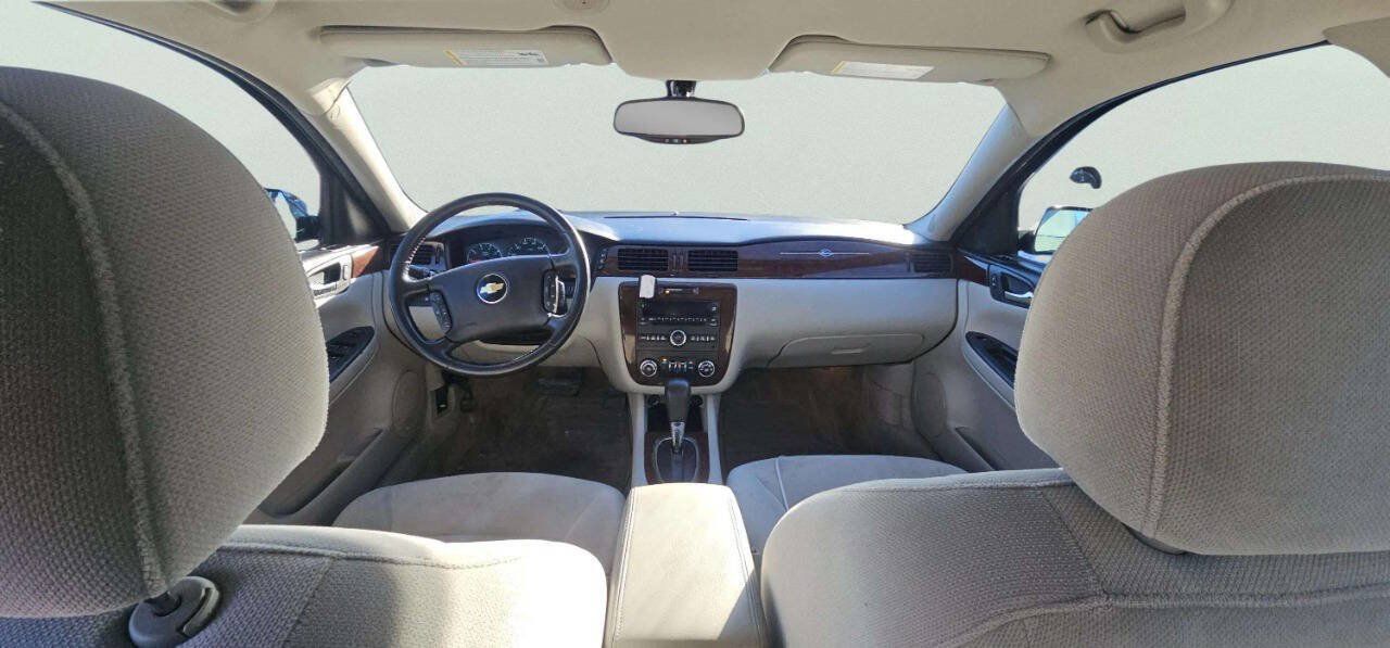 Used 2011 Chevrolet Impala LT FWD image 8