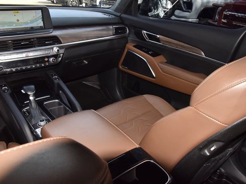 Used 2020 Kia Telluride SX w/ SX Prestige Package image 18