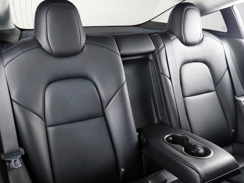 Used 2018 Tesla Model 3 Long Range image 18