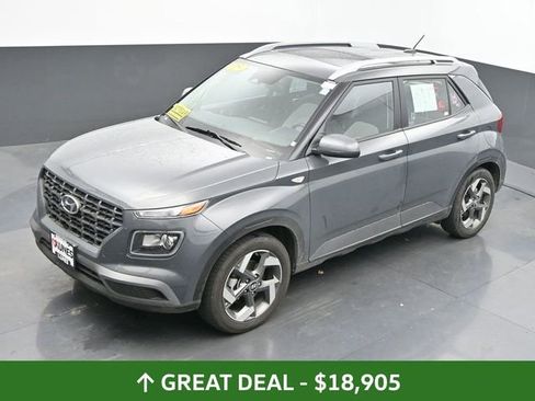 Used 2025 Hyundai Venue SEL image 18