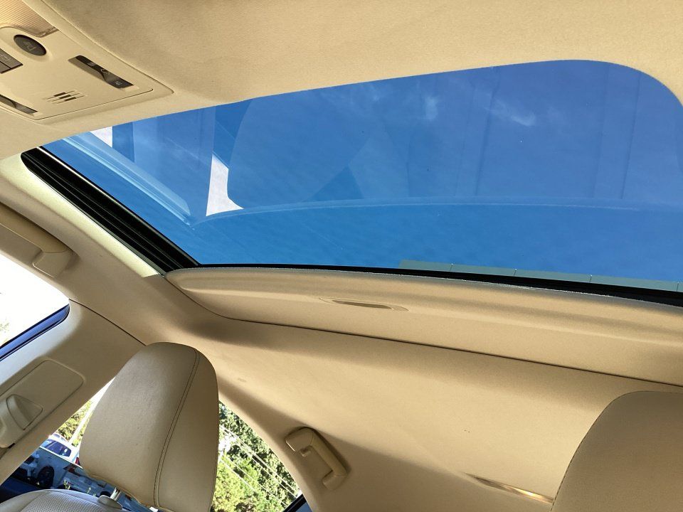 Used 2014 Lexus ES 350 w/ Luxury Package FWD image 25