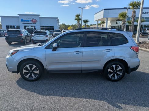 Used 2018 Subaru Forester 2.5i Premium image 7