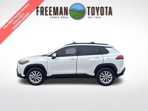 Used 2024 Toyota Corolla Cross LE AWD/4WD image 1