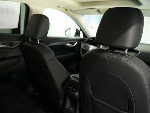 Used 2021 Buick Envision Avenir w/ Technology Package II image 21