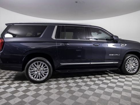 Used 2024 GMC Yukon XL Denali w/ Advanced Technology Package AWD/4WD image 11