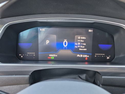 Used 2022 Volkswagen Tiguan S FWD image 32