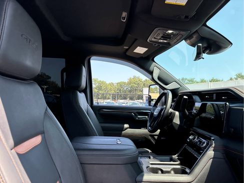 Used 2024 GMC Sierra 2500 AT4 w/ AT4 Premium Plus Package image 26