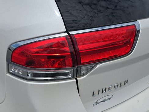 Used 2014 Lincoln MKX AWD w/ Equipment Group 102A image 36