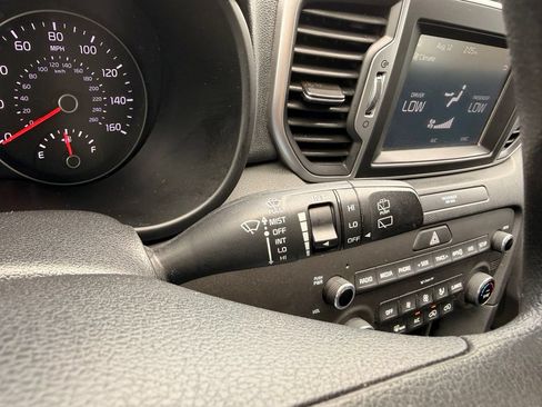 Used 2018 Kia Sportage LX w/ LX Popular Package FWD image 17