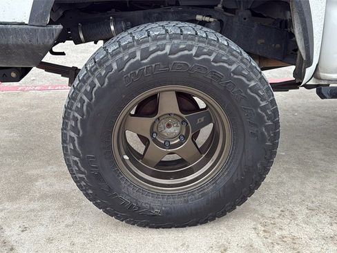 Used 2021 Toyota Tacoma TRD Off-Road w/ Technology Package image 8