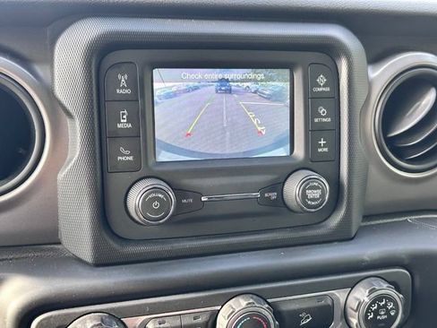 Used 2019 Jeep Wrangler Unlimited Sport S AWD/4WD image 28