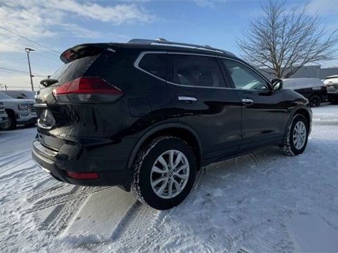 Used 2020 Nissan Rogue SV image 8