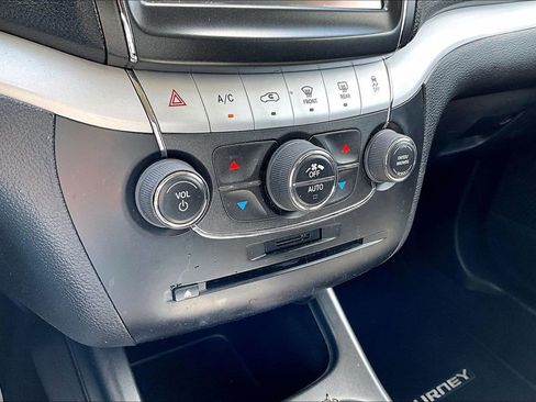 Used 2015 Dodge Journey SE FWD image 33