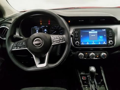 Used 2023 Nissan Kicks SV FWD image 28