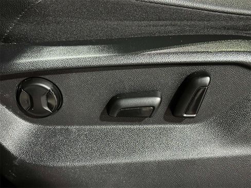 Used 2019 Volkswagen Tiguan SE w/ Panoramic Sunroof Package image 20