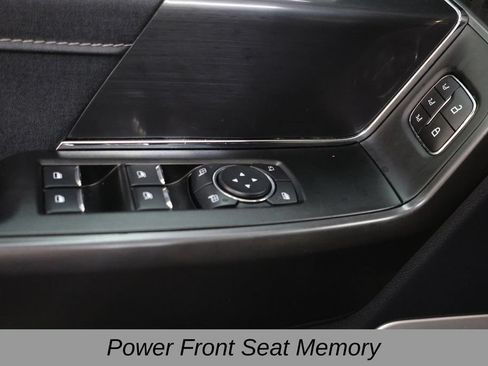Used 2025 Ford F150 Lariat w/ Equipment Group 502A High AWD/4WD image 43