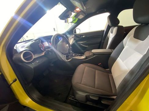 Used 2024 Chevrolet Trax RS w/ Driver Confidence Package image 27