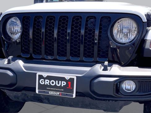 Used 2022 Jeep Gladiator Sport AWD/4WD image 30